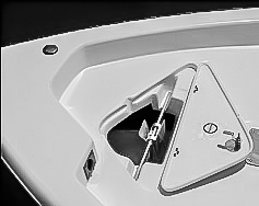 Nautic_Star_1810_Anchor_Locker