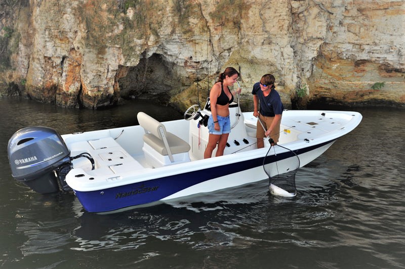 Nautic Star 1910 Bay