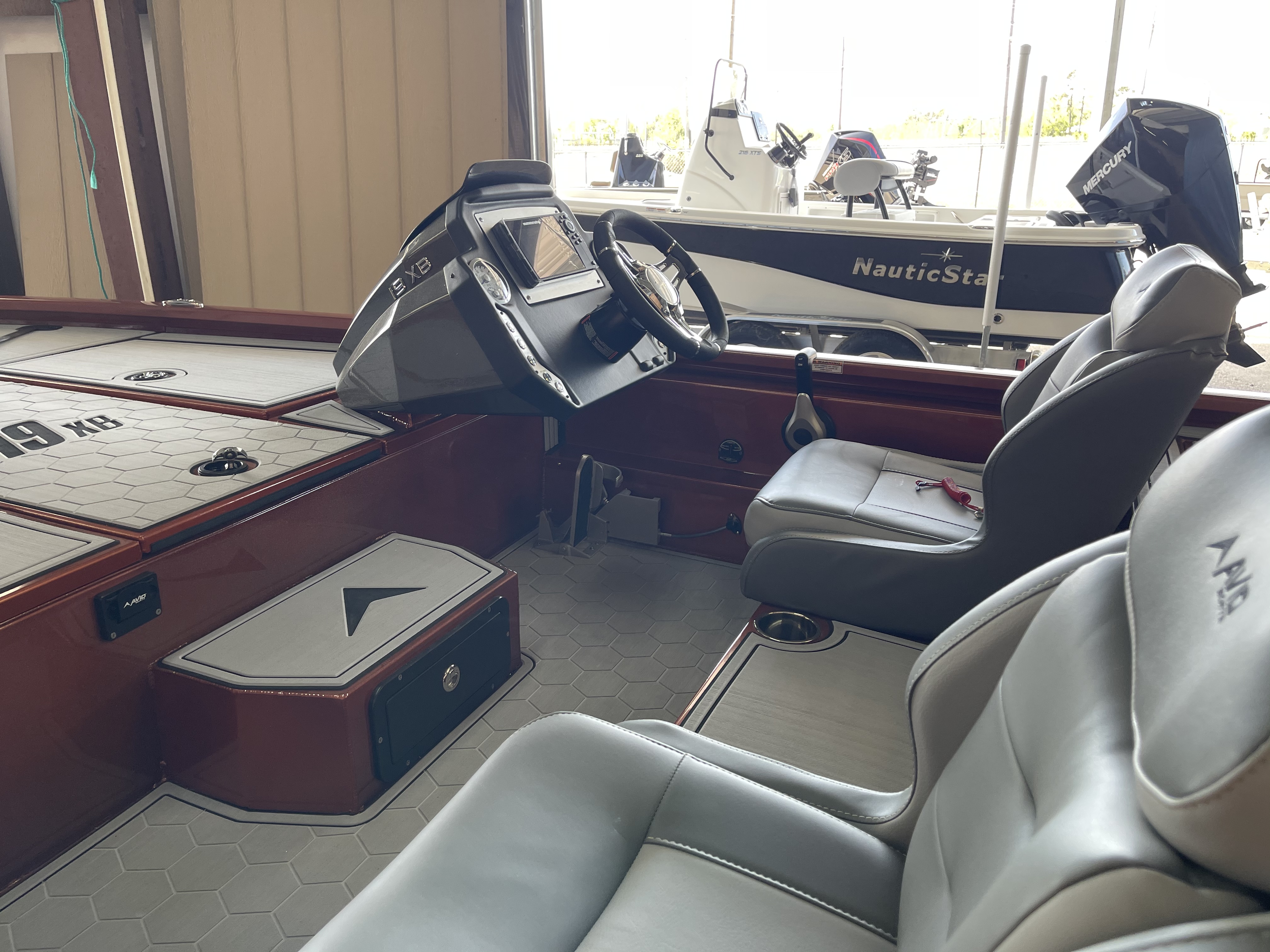 New Avid 19XB in Stock Dealer Texas 19' Aluminum Bass Boat Yamaha 150 hp SHO Outboard Motor