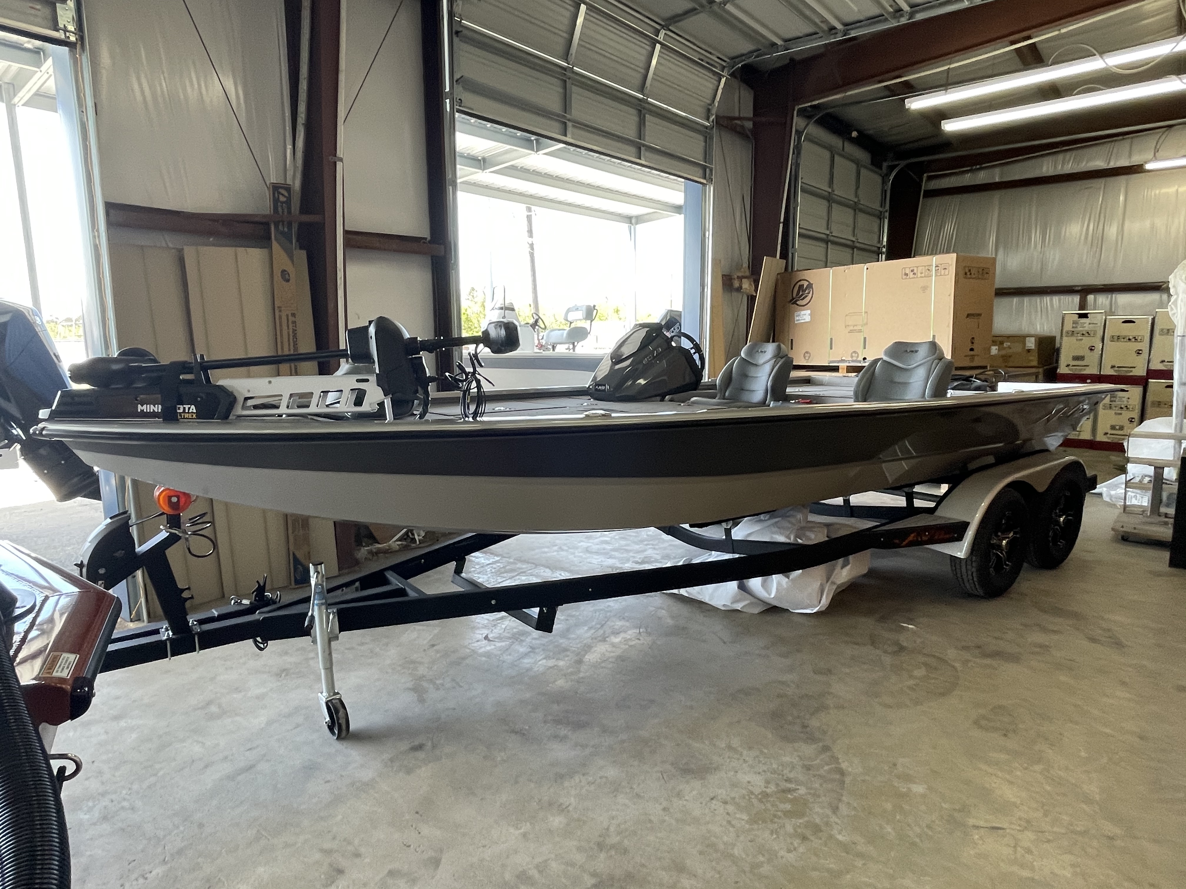 New Avid 20XB In Stock 20' Aluminum Bass Boat Yamaha 200 hp SHO Outboard Motor