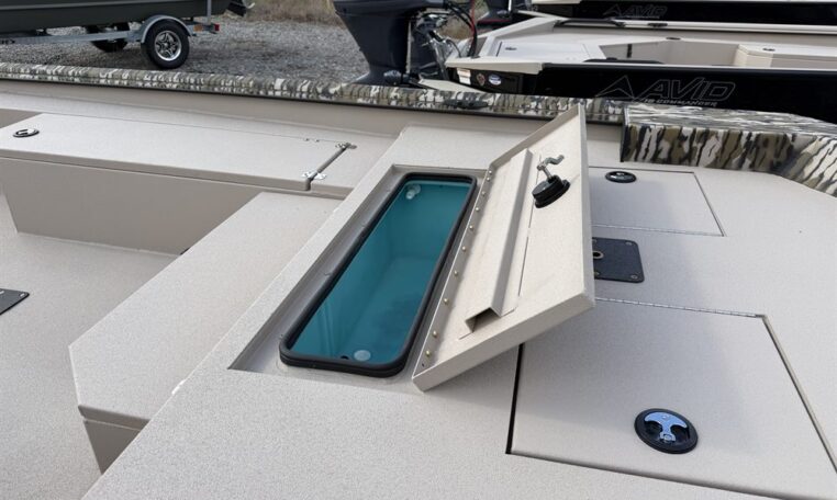 Avid 18 ft commander 90 hp sho yamaha outboard-10_resized