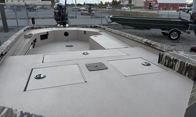 Avid 18 ft commander 90 hp sho yamaha outboard-18_resized