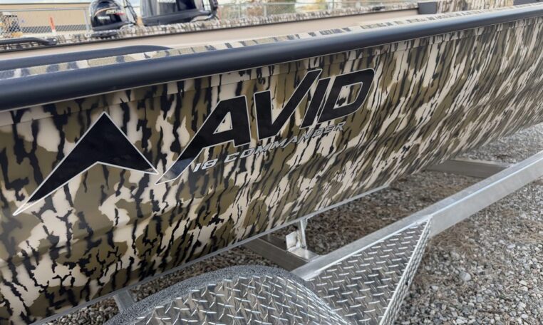 Avid 18 ft commander 90 hp sho yamaha outboard-22_resized