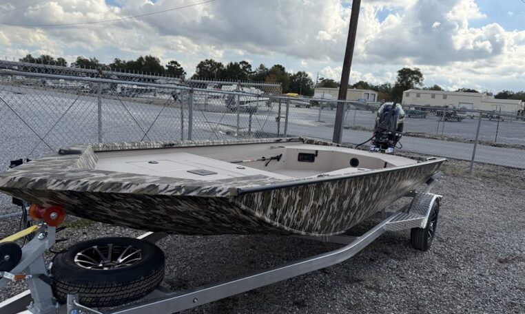 Avid 18 ft commander 90 hp sho yamaha outboard-26_resized