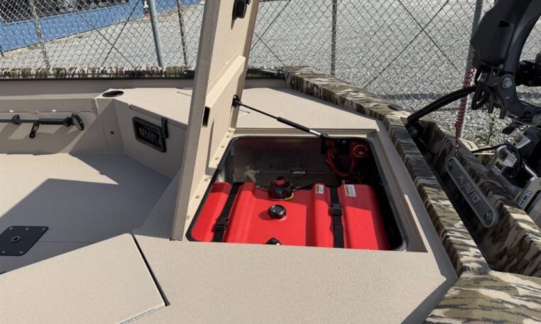 Avid 18 ft commander 90 hp sho yamaha outboard-5_resized