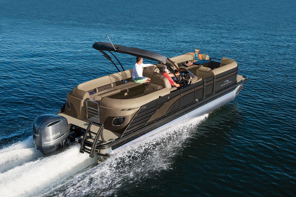 Bennington Pontoon Boats G Series 3 Bennington G Series Pontoon Boat Running On
