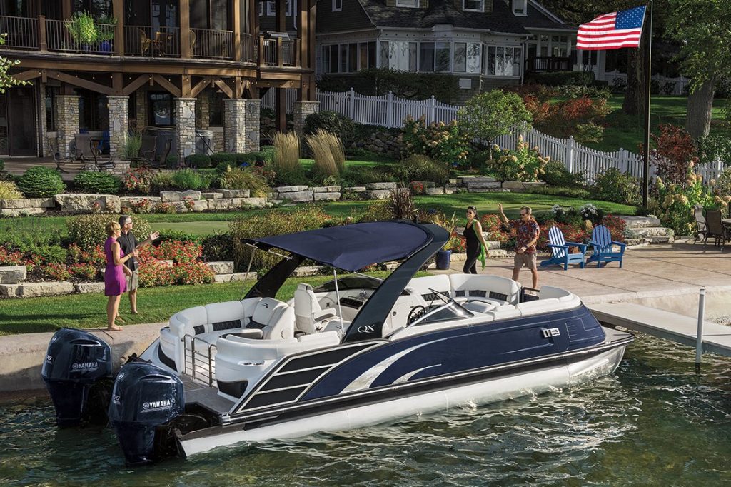 Bennington Pontoon Boat QX Series Luxury Performance