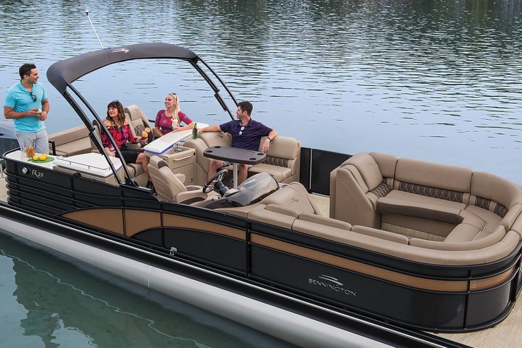 Bennington Pontoon Boat with rear bar