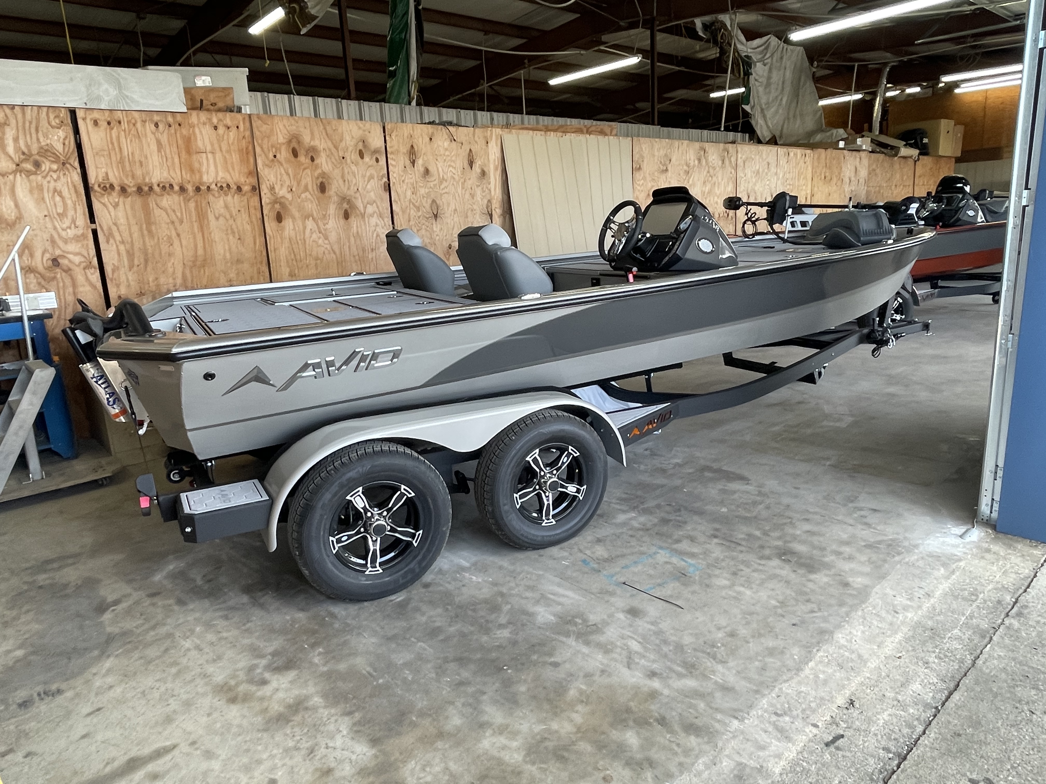 New Avid 20XB For Sale 20' Aluminum Bass Boat Yamaha 200 hp SHO Outboard Motor