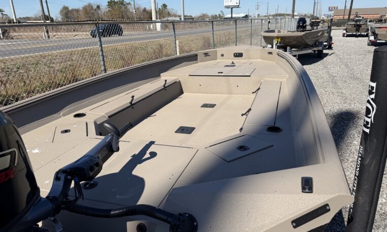 Excel Duck Boat 18' 183 Tomahawk 90 Hp Yamaha SHO Outboard stk# ex18 16010 (14)_resized