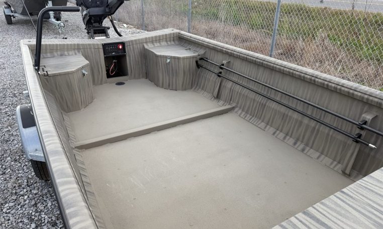 Gatortail 1754 extreme march duck hunting boat 40 hp gatortail surface drive outboard mud motor 09369-10_resized