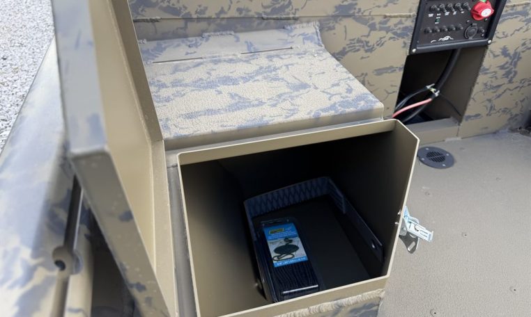 Gatortail 1754 extreme march duck hunting boat 40 hp gatortail surface drive outboard mud motor 9388-10_resized