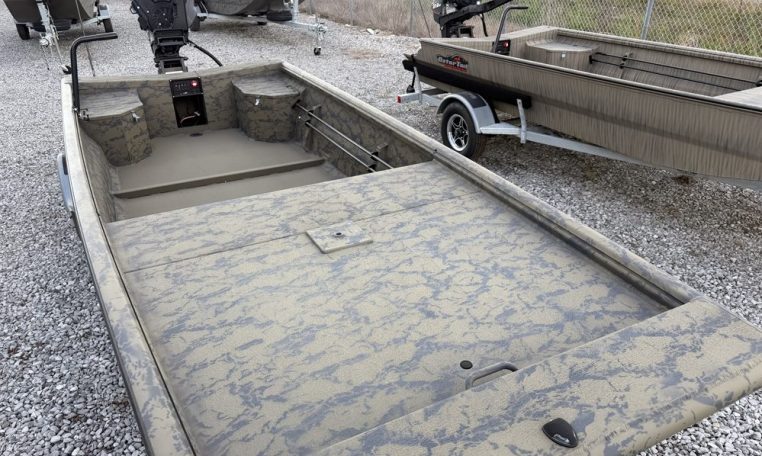 Gatortail 1754 extreme march duck hunting boat 40 hp gatortail surface drive outboard mud motor 9388-13_resized