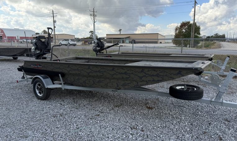 Gatortail 1754 extreme march duck hunting boat 40 hp gatortail surface drive outboard mud motor 9388-2_resized