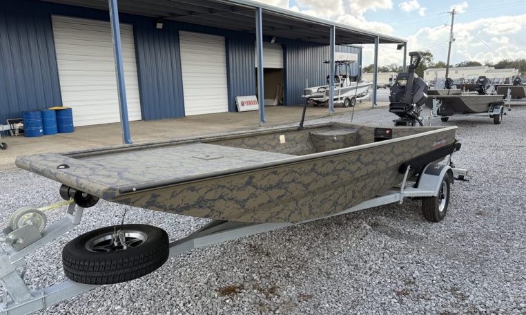 Gatortail 1754 extreme march duck hunting boat 40 hp gatortail surface drive outboard mud motor 9388-4_resized