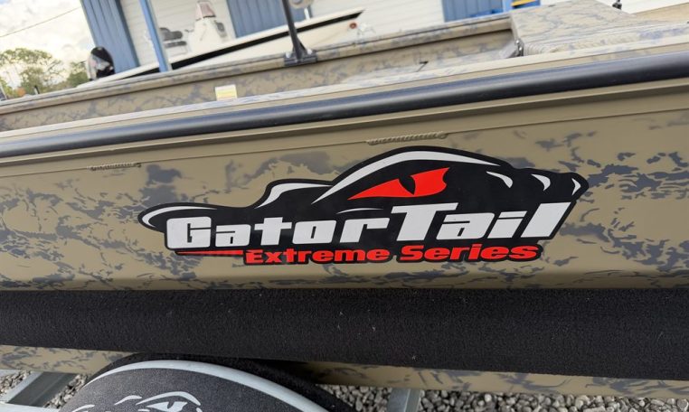Gatortail 1754 extreme march duck hunting boat 40 hp gatortail surface drive outboard mud motor 9388-6_resized