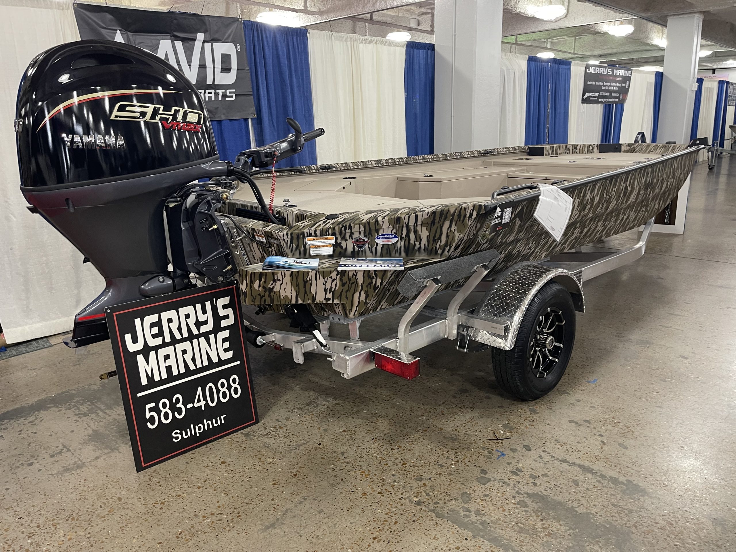 Avid Boats 18 Commander Aluminum Duck Boat STK AV18 3562 Jerrys Marine